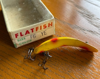 Vintage Helin Tackle company Flatfish Lure with Box F6 Yellow with Red Spots