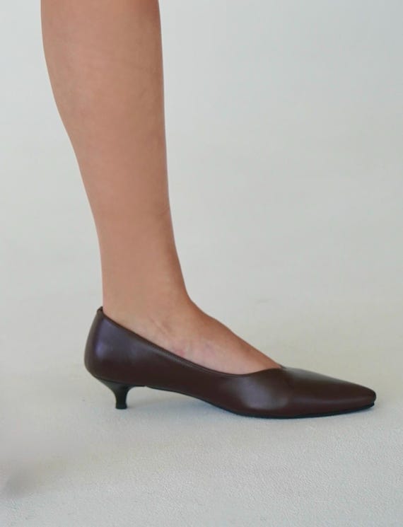 Handmade Leather pointed kitten heels