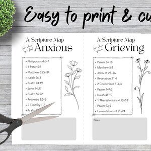 Peut inclure: Une feuille de papier blanche avec le texte "Easy to print & cut" et "A Scripture Map" pour "Anxious" et "Grieving". Comprend des versets bibliques et des illustrations florales. Une paire de ciseaux est sur le papier.
