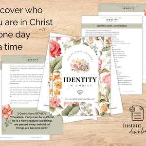 Op de afbeelding: Een dagboek met de titel "Identity in Christ" met bloemaccenten. De omslag toont de titel en een bloemenkrans. De afbeelding bevat pagina's met tekst en de zin "Direct downloaden".