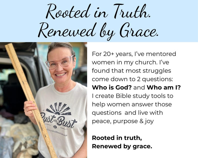Puede incluir: Una camiseta de color claro con un estampado gr&aacute;fico oscuro que presenta un dise&ntilde;o de rayos de sol y el texto 'Rust or Bust'. La camiseta incluye el texto 'Rooted in Truth. Renewed by Grace.' y un p&aacute;rrafo sobre herramientas de estudio b&iacute;blico.
