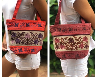 10" x 9" x 3" Zani Vine Suede Bolso bordado para mujer pequeña ~ por Cachemira