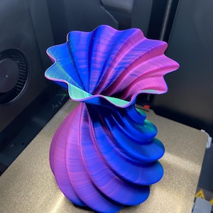 Spiral Vase Plant Pot | Modern Multicolor Planter | 3D Printed Decorative Pot | Unique Indoor Plant Decor | Colorful Geometric Vase