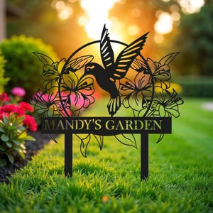 Personalized Hummingbird Garden Sign, Metal Garden Decor Gift, Bird with Flower Yard Art, Personalized Gift For Mom, Flower Garden Name Sign