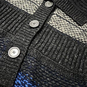 Sweter kardigan Free People z dekoltem w serek, szaro-niebieski, limonkowy, w paski, rozmiar XS zdjęcie 4