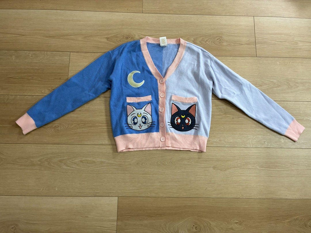 値下げ！セーラームーンコラボカーディガン ニットTOPS＆カーデは普段使いも!? 『美少女戦士セーラームーンCrystal