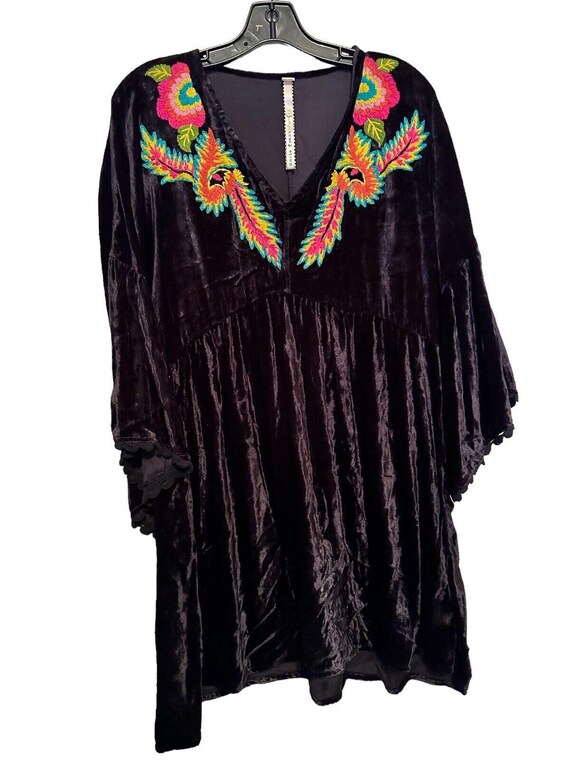Uncle Frank Portrail Neckline Velvet Black Dress Size M Embroidered Flowers
