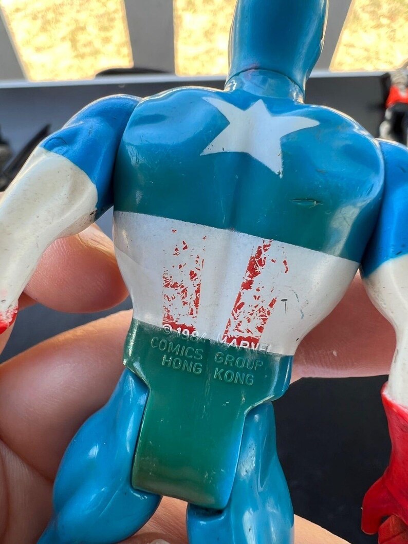 Vintage Captain America 1980s Marvel Classic 4.5 Figurine image 3