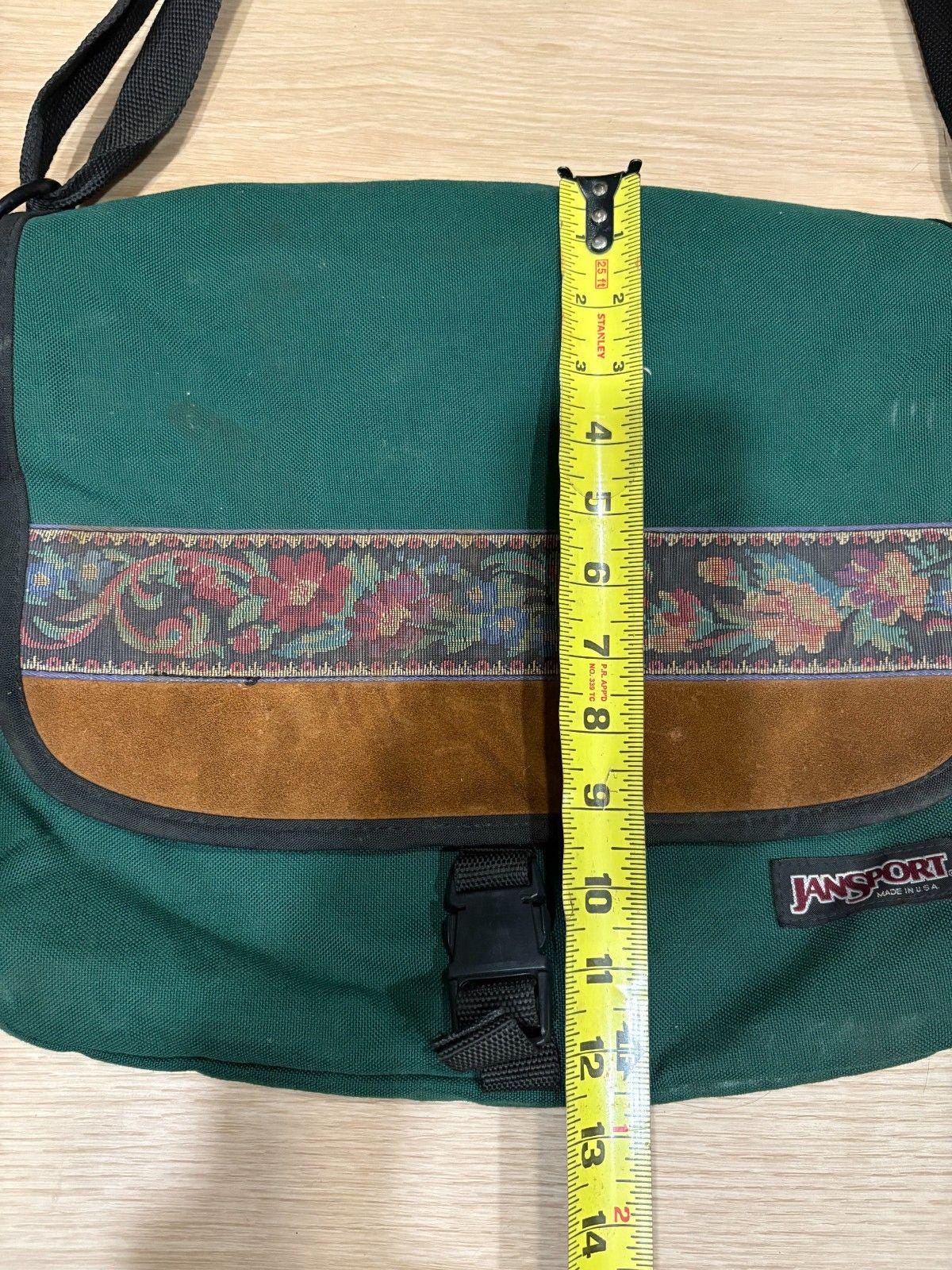 jansport backpacks adelaide Right Pack color:RAVEN CROSSHATCH (00919) Jansport City View - Cargo pants outfit