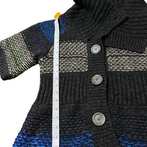 Sweter kardigan Free People z dekoltem w serek, szaro-niebieski, limonkowy, w paski, rozmiar XS zdjęcie 8