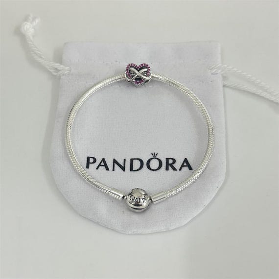 PANDORA ブレスレット　カスタム　チャーム　ハート　インフィニティ PANDORA ブレスレット Pandora Moments スパークリング
