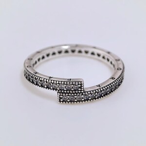 pandora 925 silver sparkling overlapping ring