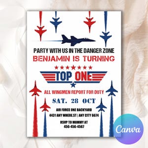 Może przedstawiać: Zaproszenie na imprezę z motywem odrzutowca. Projekt zawiera czerwone i niebieskie odrzutowce ze smugami pary, tekst "PARTY WITH US IN THE DANGER ZONE" i "BENJAMIN IS TURNING". Zawiera szczegóły wydarzenia i informacje RSVP.