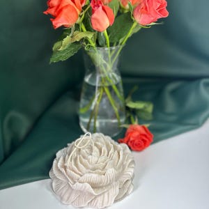 Peony flower candle, Large peony candle, Peony scented candle, Flower-shaped candle, Decorative peony candle, Hand-poured flower candle.