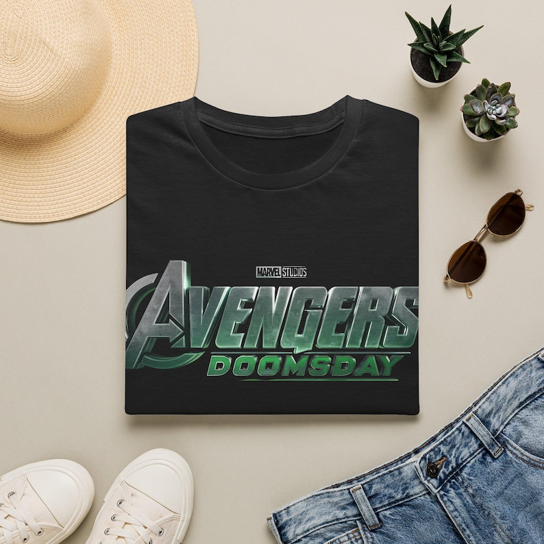 Avengers Doomsday Shirt, Marvel Avengers T-Shirt, Avengers Film-T-Shirt, Superhelden-T-Shirt mit Grafik, Geschenk für Marvel-Fans, Comic-Shirt Bild 1
