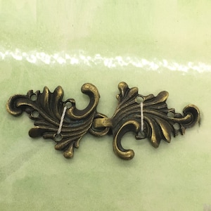 Cloak Clasp with Swirl Design in Sliver or Bronze