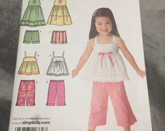 Sewing Pattern, Simplicity 4203, Sizes 1/2 to 4, Girls Top, Shorts and Pants.