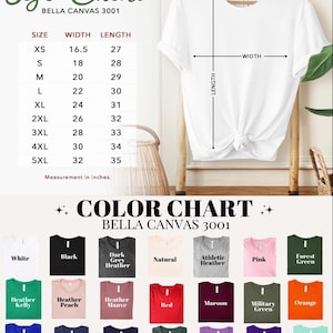 K&ouml;nnte beinhalten: Wei&szlig;es T-Shirt an einem Holzb&uuml;gel, mit einer Gr&ouml;&szlig;entabelle und einer Farbtabelle darunter. Die Gr&ouml;&szlig;entabelle zeigt Ma&szlig;e in Zoll f&uuml;r die Gr&ouml;&szlig;en XS bis 5XL. Die Farbtabelle zeigt verschiedene T-Shirt-Farben.