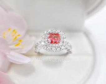 3.00カラット クッションファンシービビッドピンク ラボグロウン