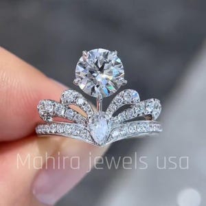 1 Carat D VVS Round Cut Lab Grown Diamond Solitaire Engagement Ring 14k, 18k Gold Lab Created Diamond micro pave Side stones CVD Lab Ring