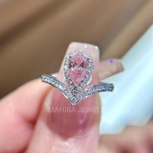 1 Carat Pear Pink Diamond Engagement Ring Lab Grown V Shank Halo Diamond Engagement Ring Yellow, rose, White Gold Wedding Ring Luxuries Ring