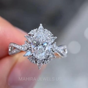 Oval Cut Lab Grown Diamond Ring 14K Gold Halo Engagement Ring Vintage Diamond Wedding ring for women Anniversary Gifts for Her Propose Ring