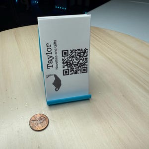 Upright Portrait Business Card Stand – Vertical Display Holder for Desks, Offices & Trade Shows | Minimalist 3D Printed Organizer