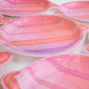 Assiettes plates en forme de planète | Articles de fête sur le thème de l'espace pour les fêtes d'anniversaire
