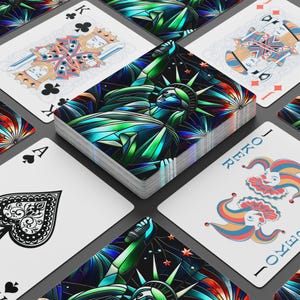 Cartas de Baralho Patrióticas - Arte em Vitral da Estátua da Liberdade - Presente do Dia da Memória de 4 de Julho - Baralho de Pôquer com Bandeira dos EUA - Cartas Vermelhas, Brancas e Azuis