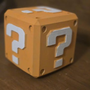 Beton Mario Bros Block – Geek & Retro Game Art