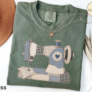 Comfort Colors® Faux Patchwork Sewing Machine Shirt, Vintage Quilter Tee, Cottagecore Sewing Lover Gift, Seamstress Graphic Shirt,Sewist Top