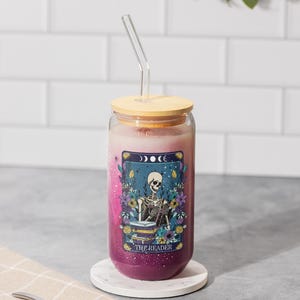 Copo de vidro para tarô, xícara de café gelado com esqueleto literário, presente floral gótico para amantes de livros, lata de vidro de 473 ml