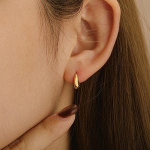 Small Gold Hoop Earrings 925 Sterling Silver | 18K Gold Plated Huggie Hoops for Women | Dainty Minimalist Everyday Earrings | Gift for Her