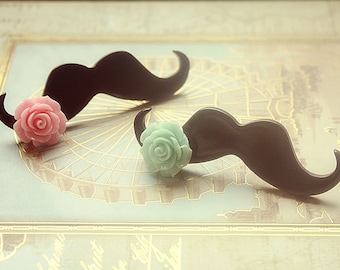 Chic Mustache ring
