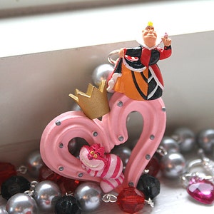 Queen of hearts  with Cheshire Cat from Alice in Wonderland Necklace