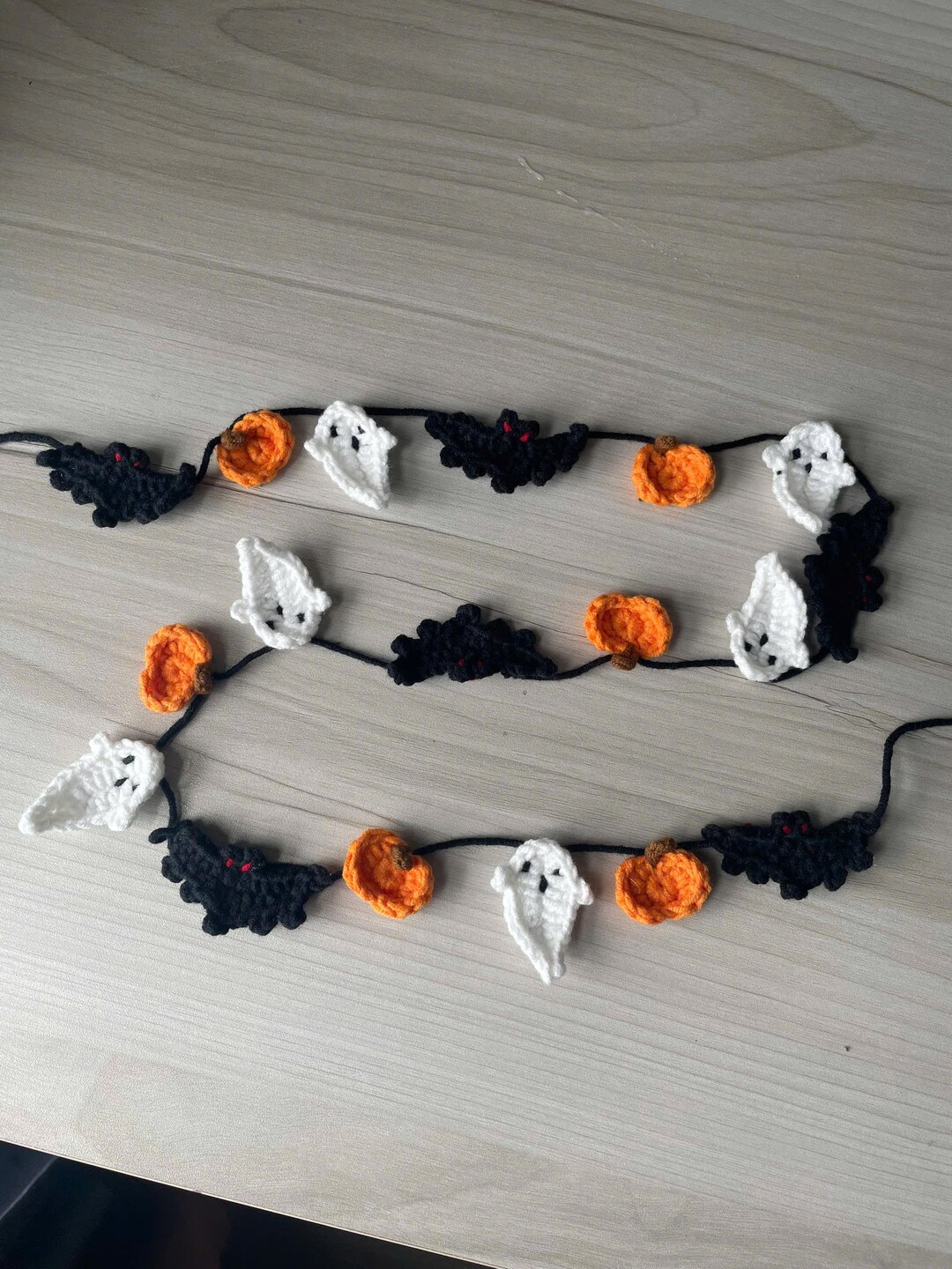 crochet-halloween-decoration-garland-ghost-bat-pumpkin-wall