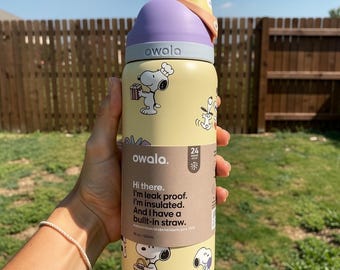 Botella de agua FreeSip de Snoopy y Woodstock Owala de 946 ml (32 oz), colaboración con Peanuts, tapa con pajita aislante, vaso de colección de edición limitada.