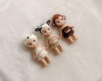 Sonny Angel Ruffle Clothing Neutrals