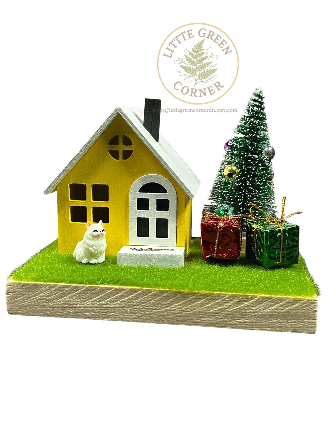 Miniature Wooden Dollhouse – Handcrafted Mini House Decoration - Etsy