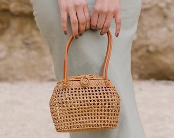 Handwoven Ata Rattan Bag – Balinese Boho Purse with Batik Lining