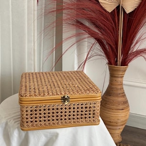 Vintage handgeweven rotan aandenkendoos met deksel – opbergdoos van natuurlijk riet, Balinese handgemaakte decoratieve doos