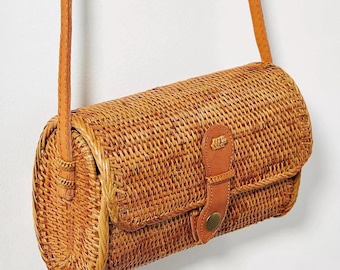 Bali Ata Rattan Crossbody Bag – Bali Boho Shoulder Purse with Leather Strap & Batik Lining