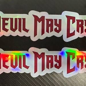 Logo d&#39;anime DMC (rouge) - Devil May Cry - Stickers holographiques