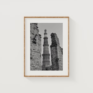 Heritage Structure Vintage Picture. Qutub Minar. Black and white. Printable wall art.Digital download