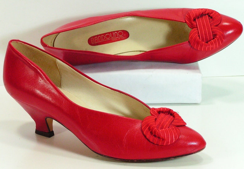 Valentines day red bandolino bow pumps shoes womens 6.5 m