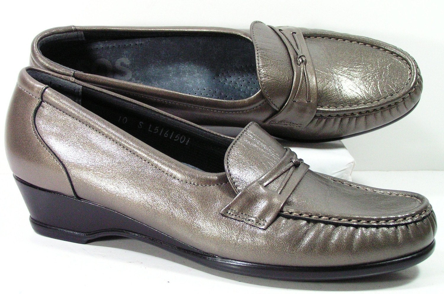 Sas shoes womens 10 S N silver slim narrow loafers tripad | Etsy