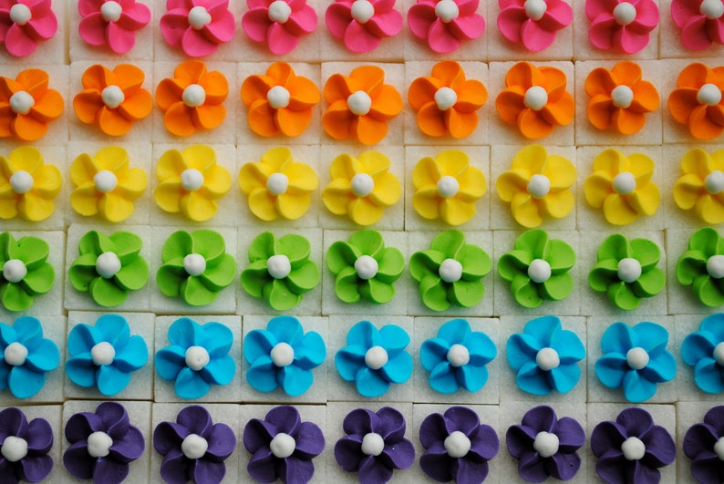 Royal Icing Flowers on Sugar Cubes Rainbow Mix 25 image 5