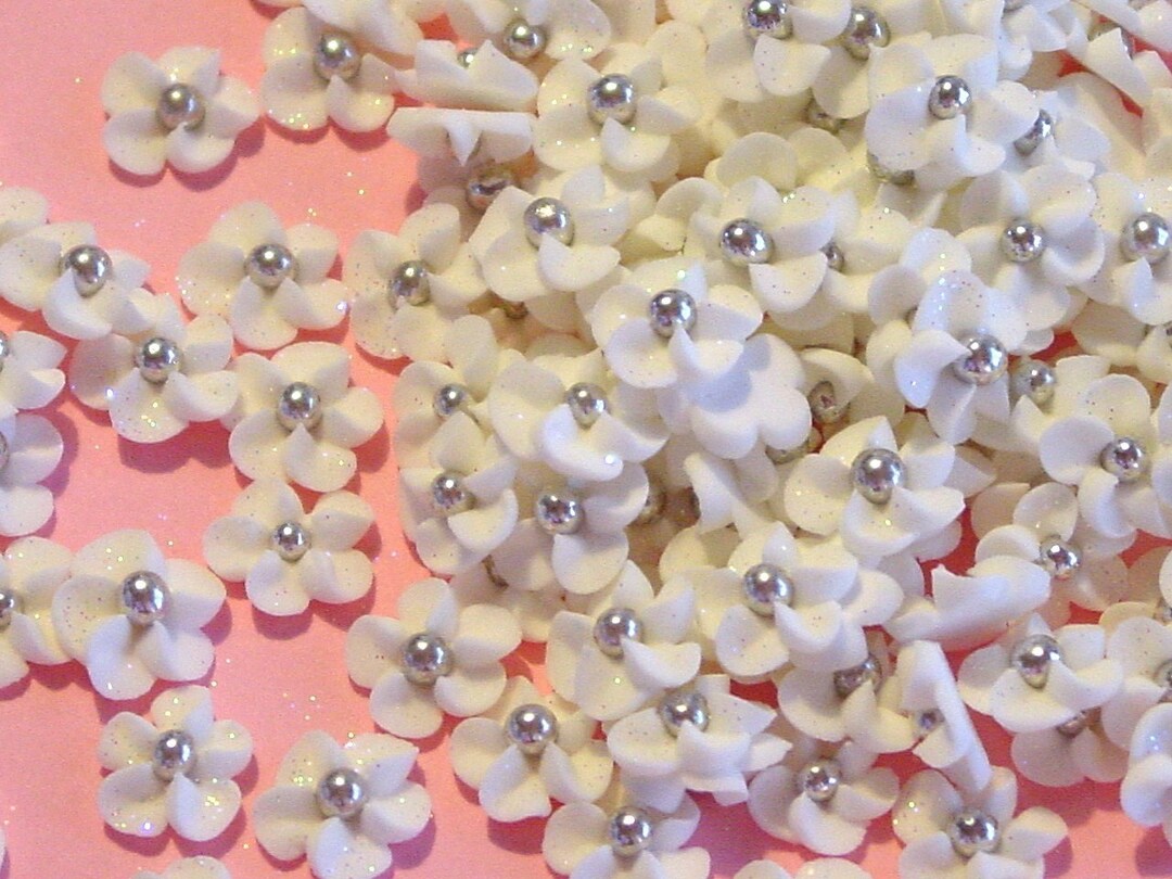 Handmade Sparkling White Royal Icing Drop Flowers With Silver Dragee