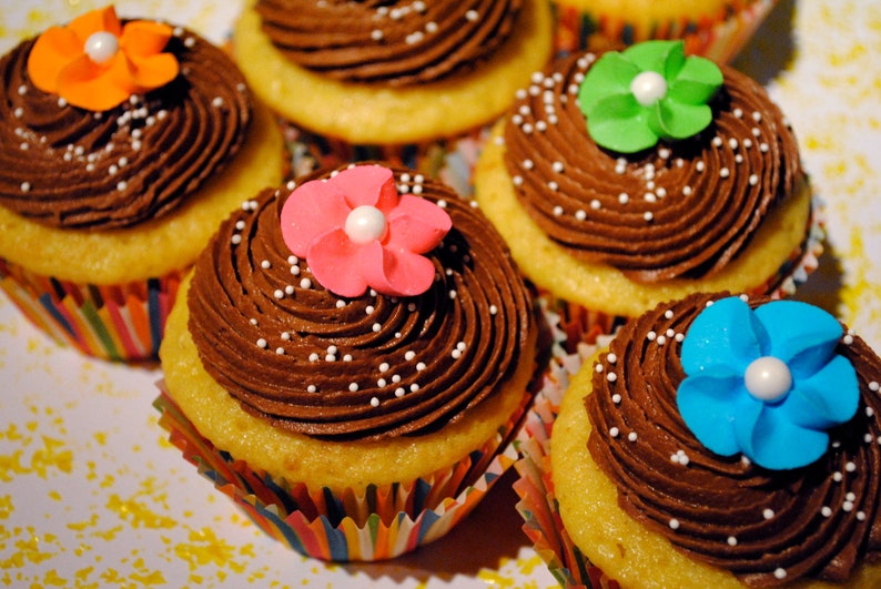 Royal Icing Flower Cupcake Toppers Rainbow Mix W/ White Sugar Etsy