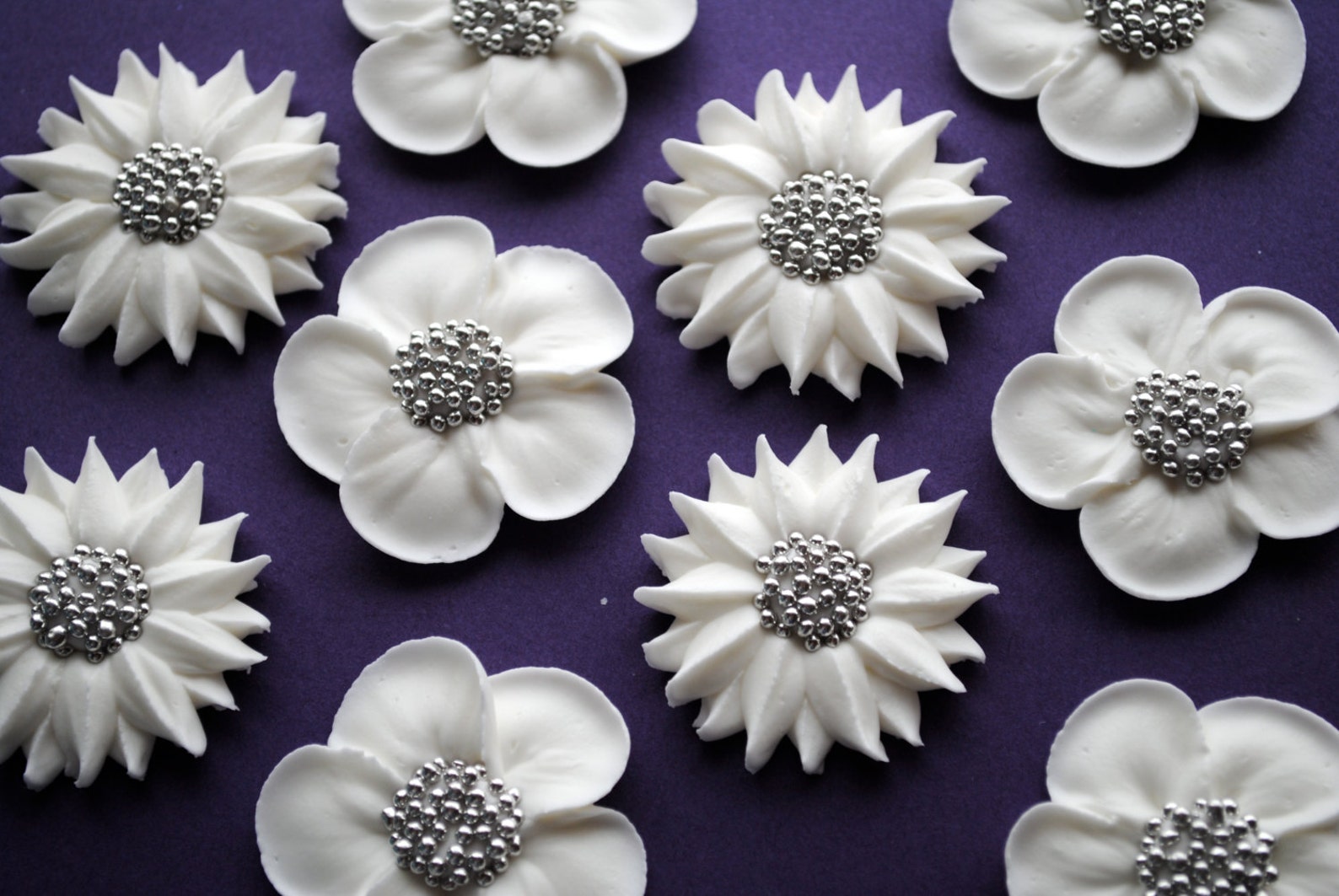Cake Decorations White Wedding Flowers Royal Icing Cupcake Etsy